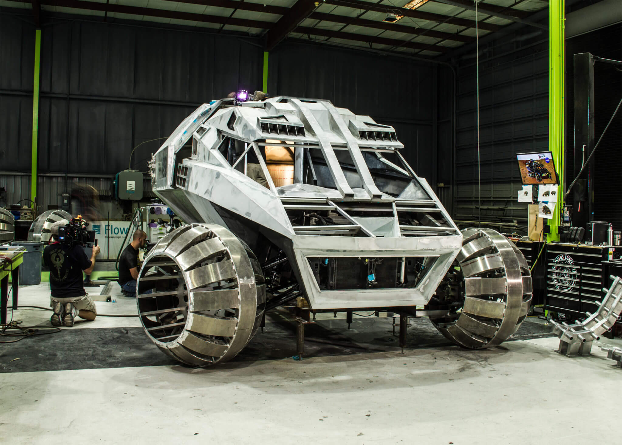 NASA debuts concept design for manned Mars rover - Seradata