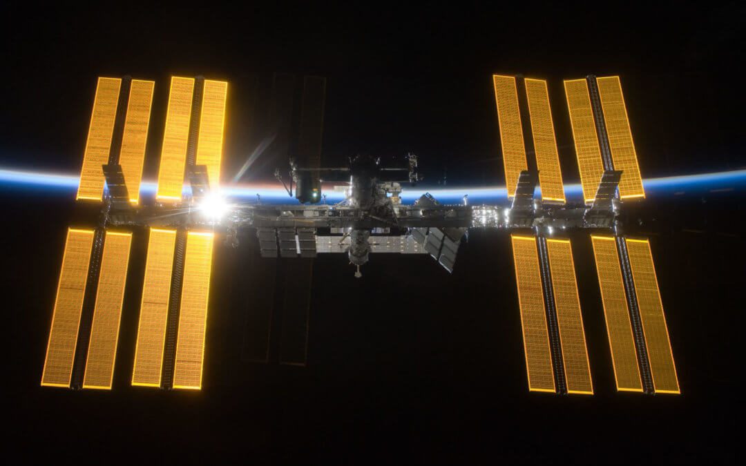 Spacewalkers finish solar array fixture preparation work