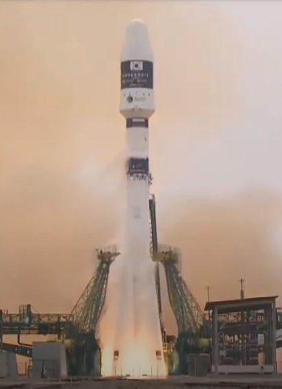 Soyuz 2-1a/Fregat launches 38 satellites including CAS500-1 remote sensing sat and ELSA-d debris removal technology mission