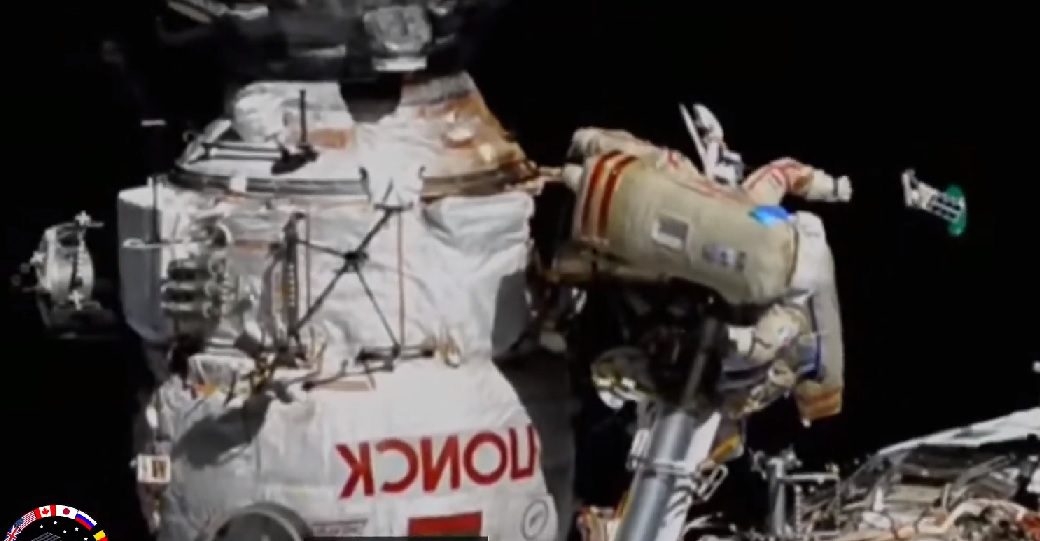 Russian and European rare joint spacewalk completed