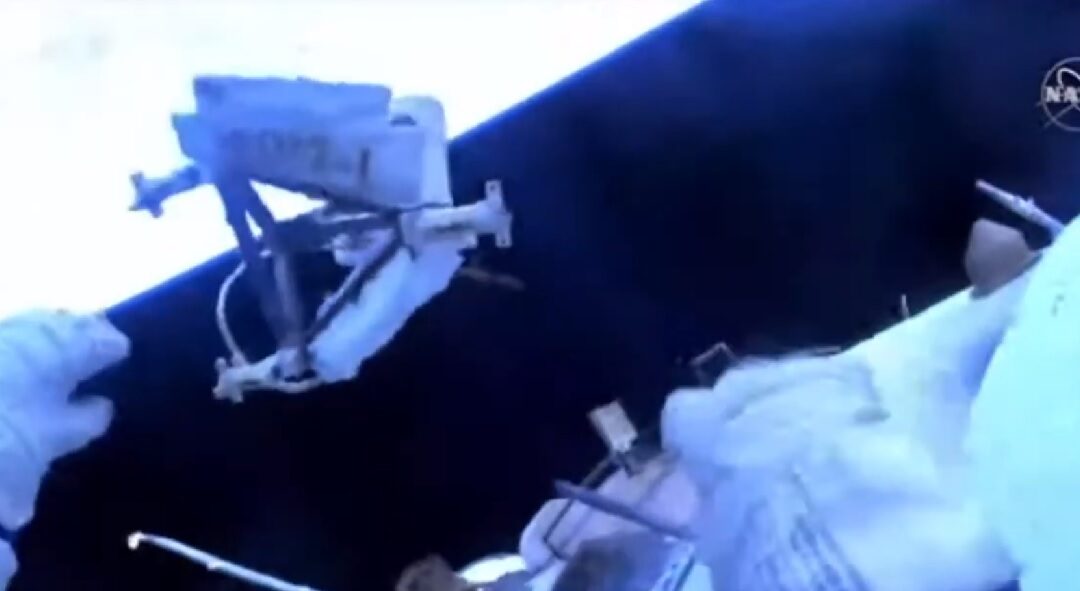 Russian Cosmonauts make EVA to replace ISS hardware