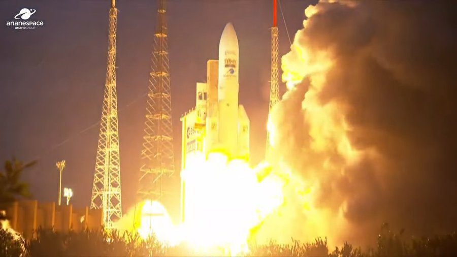 Ariane 5 finale: last launch sends Heinrich Hertz and Syracuse 4B satellites safely on their way