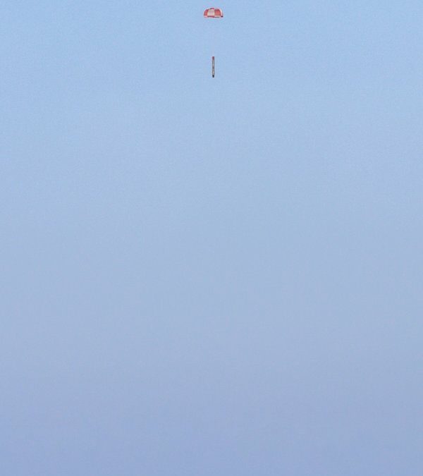 Rocketlab launches Electron KS for satellite transport and first stage splashdown test
