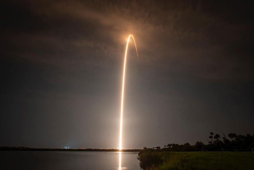 SpaceX launches 22 satellites in first of back-to-back Starlink missions